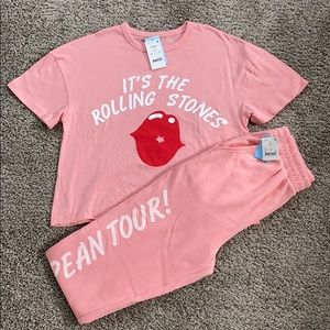 Rolling Stone Jogger Pants & lips Graphic T-Shirt
